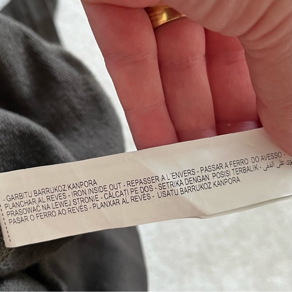 ZARA BROWN ARTSY PORTRAIT PRINT T SHIRT SIZE XL ART TO WEAR FUNKY MODERN - Picture 5 of 7